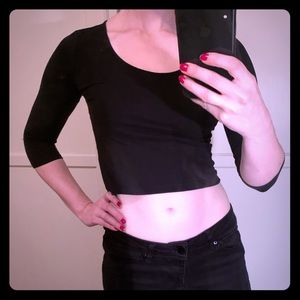 3/4 sleeve black crop top